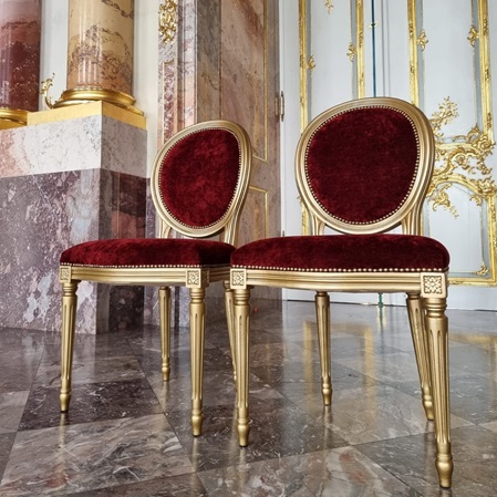 Stühle für das Schloss in Bruchsal im Marmorsaal